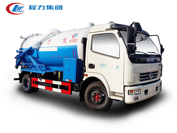 東風大多利卡7方吸污車